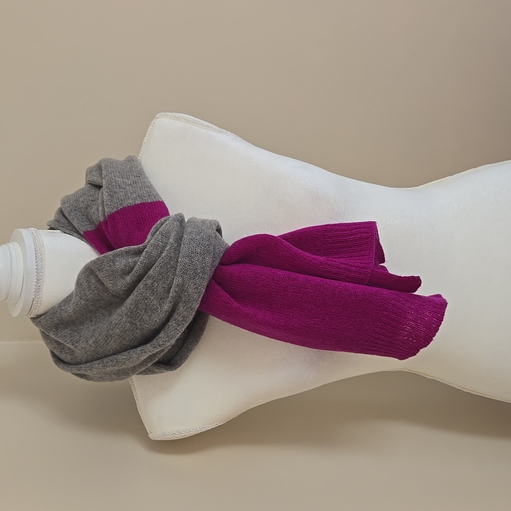 BR Cashmere Two-Tone Gray and Pink Scarf